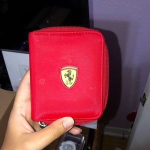 Ferrari wallet for Italy